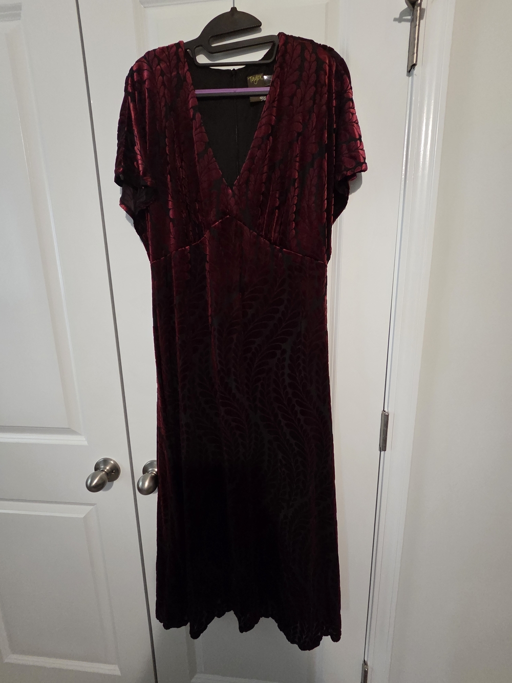 Dolman Sleeve Velvet Burnout Midi Dress in Deep Burgundy